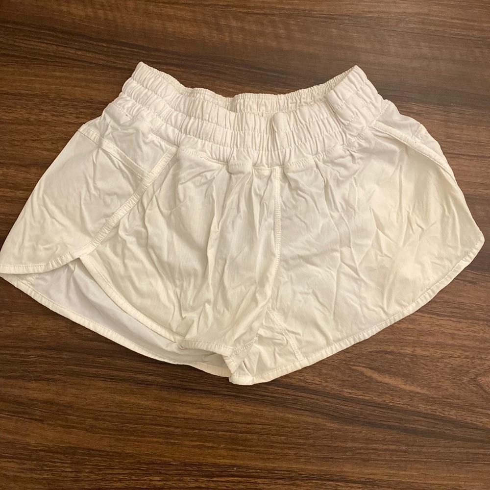 Lululemon Track That Mid-Rise Lined Short 3"